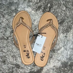 Brown flip flop/sandals from Rue 21. Size 7/8. Brand new still with tags.